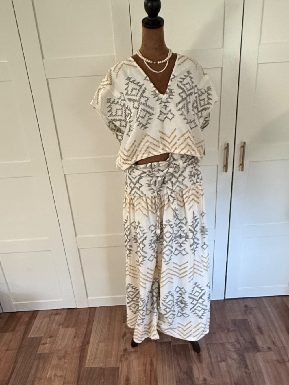 ✨ BRAND NEW WITH TAGS ✨ Free People 2-Piece Embroidered Pant & Top Set Size 12